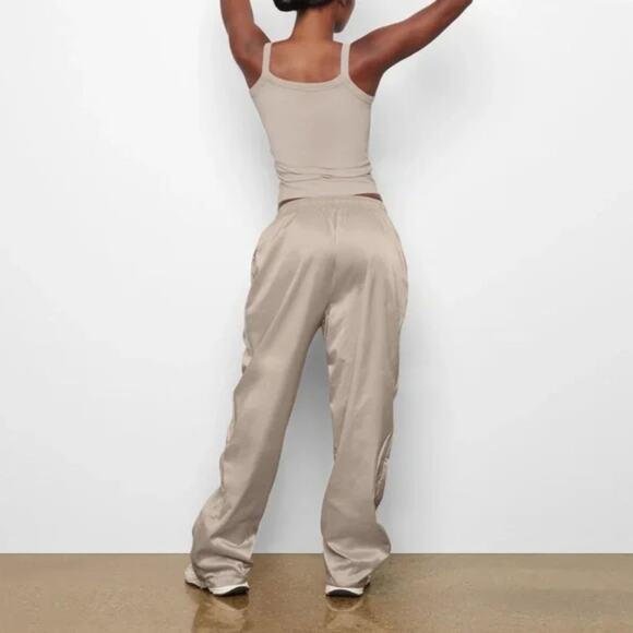 SKIMS Utility Sport Track Pants Wide Leg Elastic Waist Stone Plus Size 4X - Picture 3 of 5